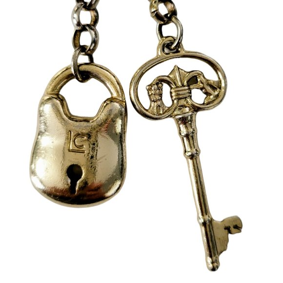 LIZ CLAIBORNE Vintage Bag / Purse Charm 'Lock & Key' from 2000s Y2K (Gold)- GUC - Picture 3 of 6